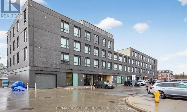 220-1800 Simcoe Street N