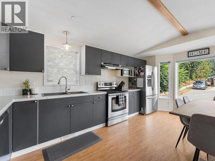 101-1699 Ross Road, West Kelowna, BC, V1Z 1L8 - 4