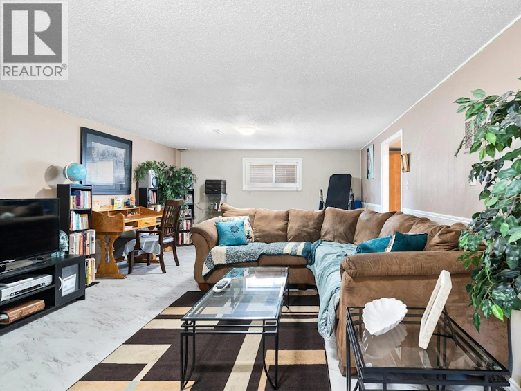 958 Stockwell Avenue, Kelowna, BC, V1Y 6W2 - 10