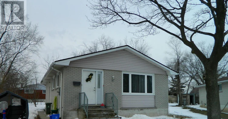 LOWER-15 Michael Avenue, Hamilton, ON, L8T 2Y2