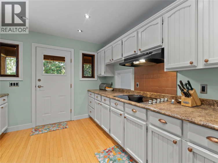 8361 Ladner Road, Vernon, BC, V1B 3M8 - 7