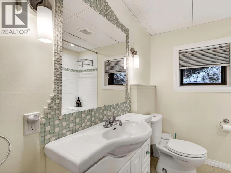 8361 Ladner Road, Vernon, BC, V1B 3M8 - 41