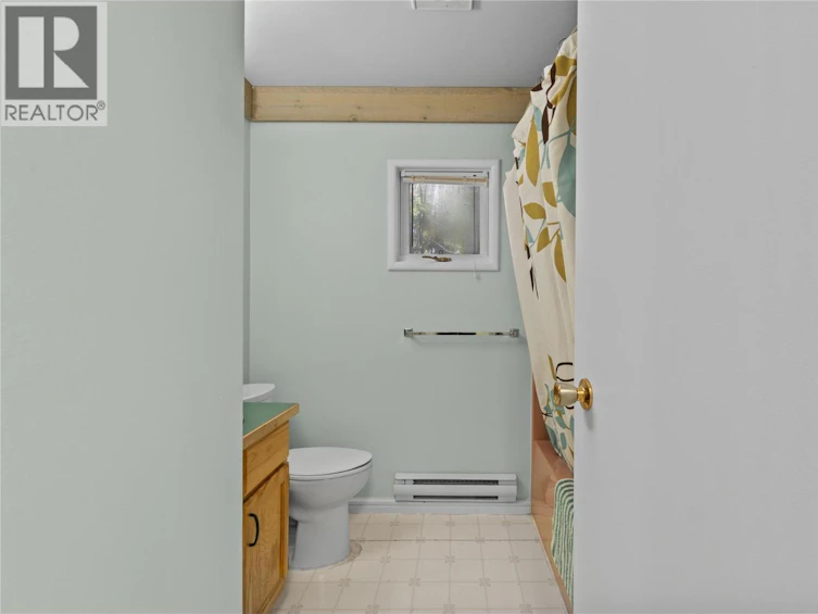 8361 Ladner Road, Vernon, BC, V1B 3M8 - 56