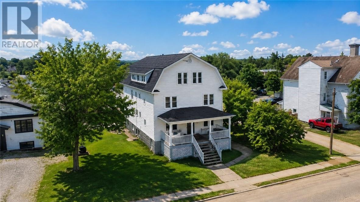 186 Barber Street, Espanola, ON, P5E 1S4