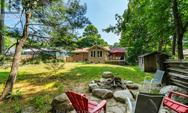 16 Mundy Avenue