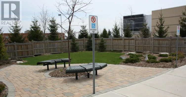 E-202-59 Arch Brown Court, Barrie, ON, L4M 0C6 - 3