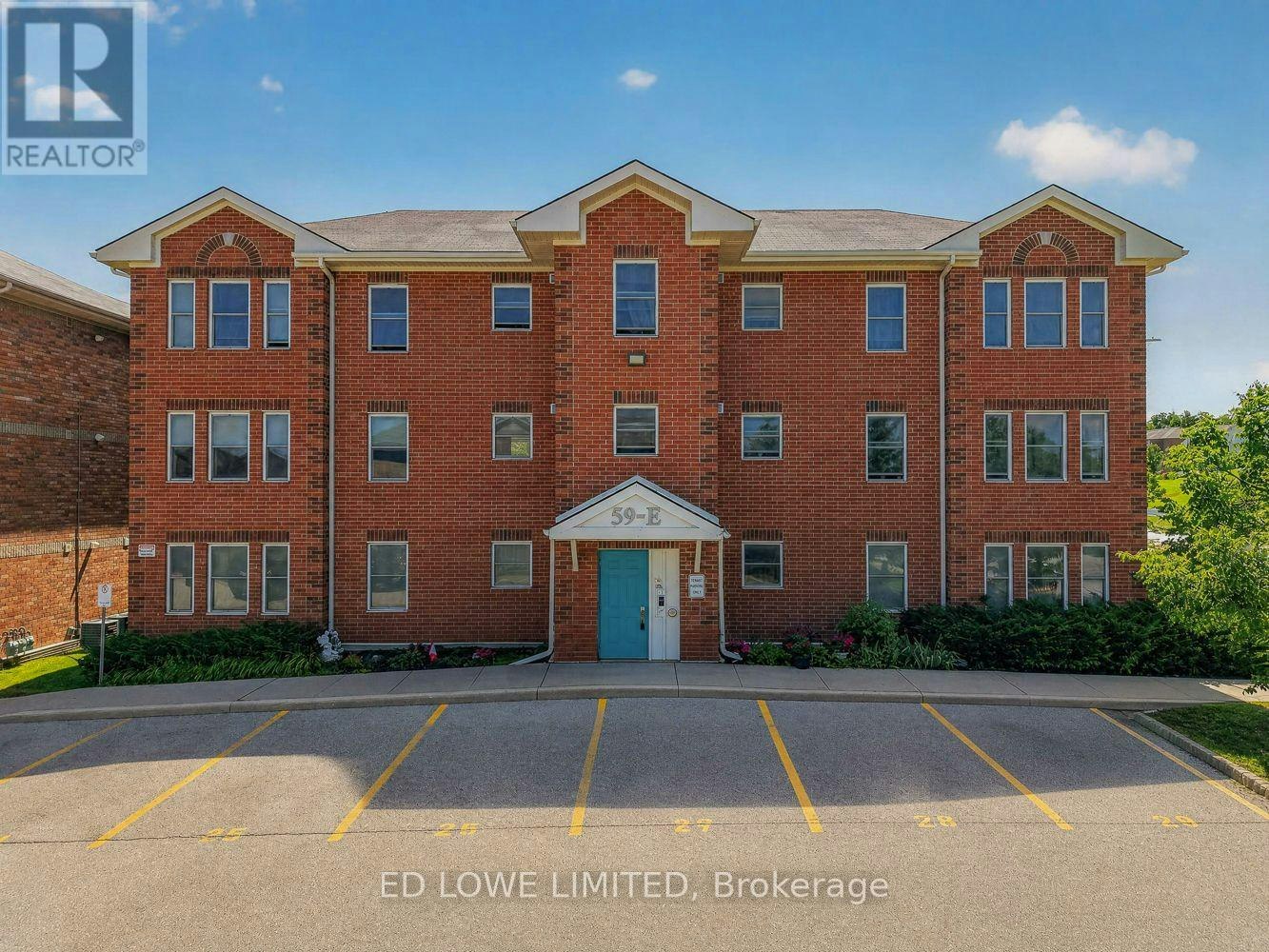 E-202-59 Arch Brown Court, Barrie, ON, L4M 0C6