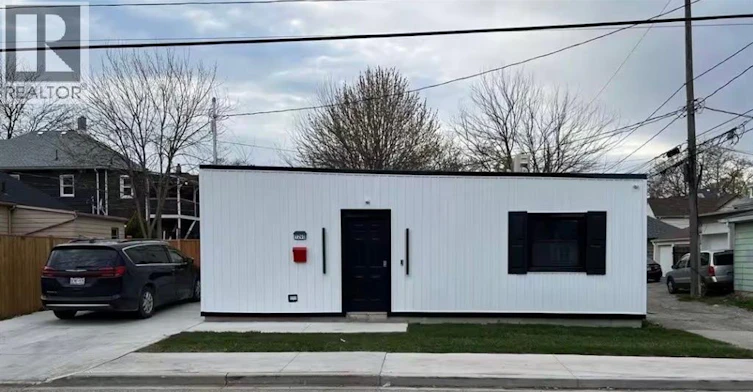 1240 Cataraqui Street, Windsor, ON, N9A 2K5