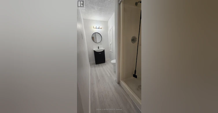 BSMT-735 Pam Crescent, Newmarket, ON, L3Y 5B7 - 9