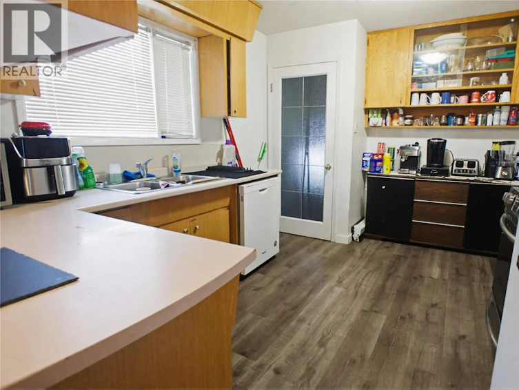 682 Alberni Avenue, Kamloops, BC, V2B 1T1 - 3