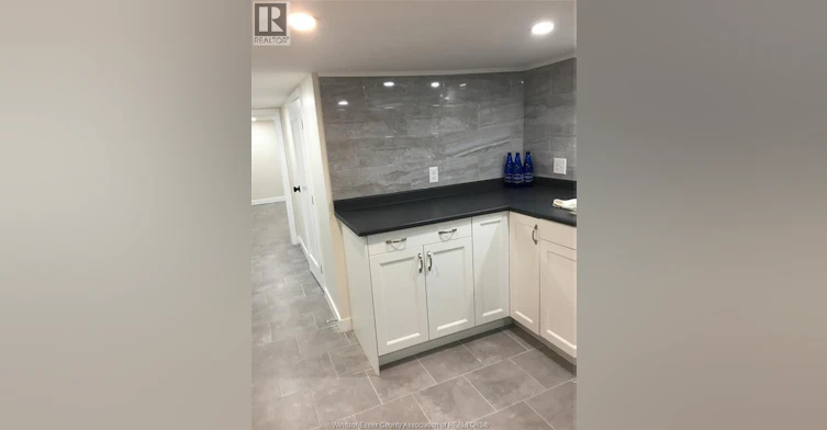 LOWER-1153 Elsmere Avenue, Windsor, ON, N9A 2B1 - 13