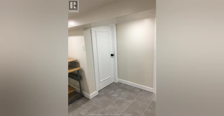 LOWER-1153 Elsmere Avenue, Windsor, ON, N9A 2B1 - 10