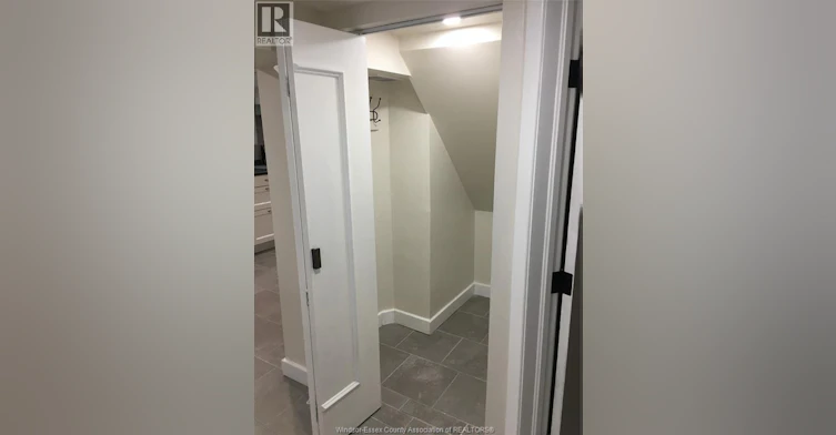 LOWER-1153 Elsmere Avenue, Windsor, ON, N9A 2B1 - 5