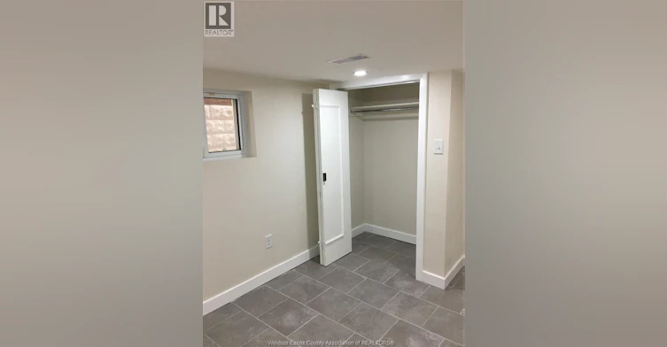 LOWER-1153 Elsmere Avenue, Windsor, ON, N9A 2B1 - 6