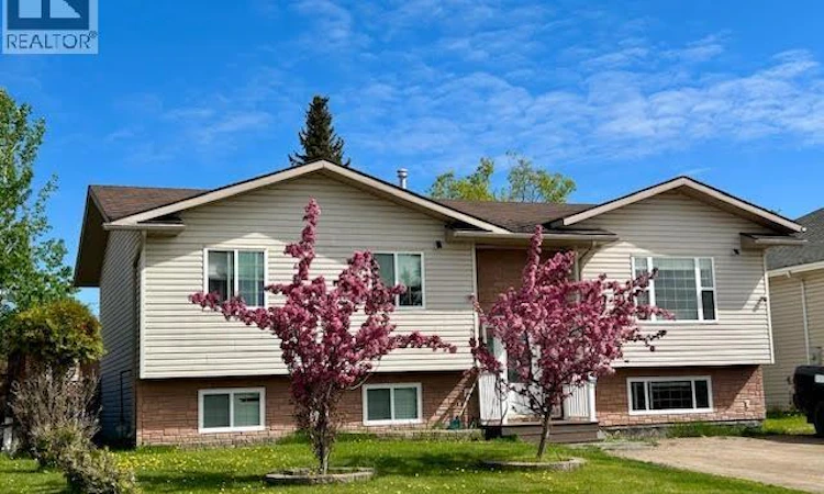 5227 Hallmark Crescent