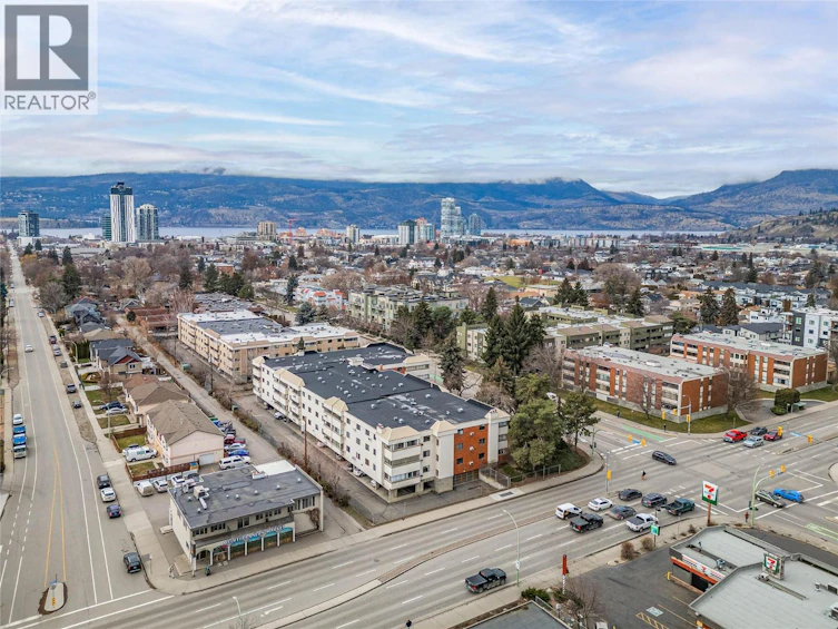 305-1075 Bernard Avenue, Kelowna, BC, V1Y 6P7 - 25
