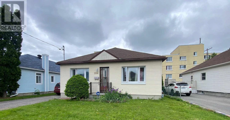LOWER-304 Frontenac Avenue S, Ottawa, ON, K1L 6K9
