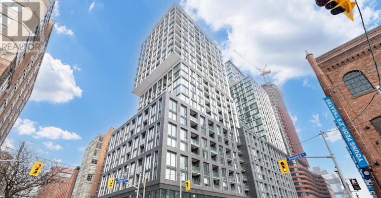 1004-158 Front Street E, Toronto, ON, M5A 1E5