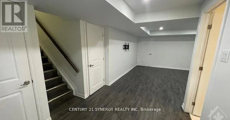 13 Barnstone Drive, Ottawa, ON, K2G 6X2 - 14