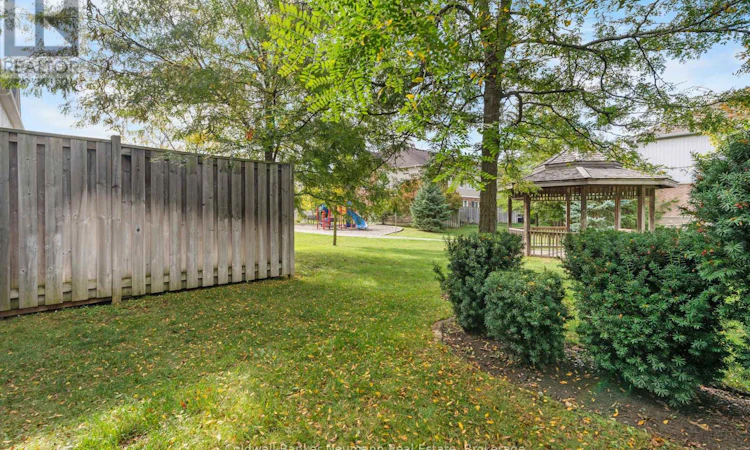 71-1035 Victoria Road S
