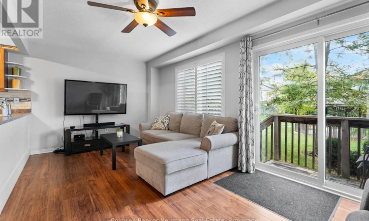 71-1035 Victoria Road S