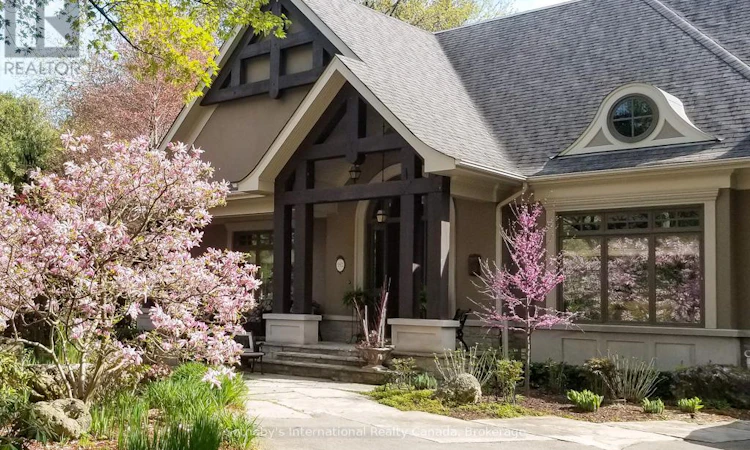 552 Bobolink Road