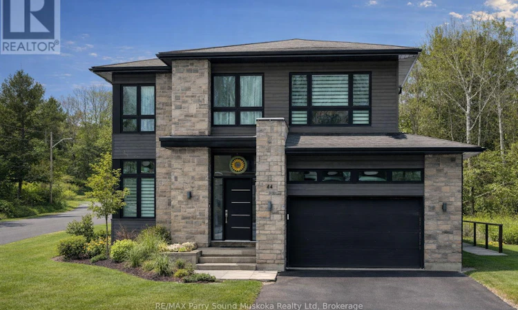 44 Dennis Drive