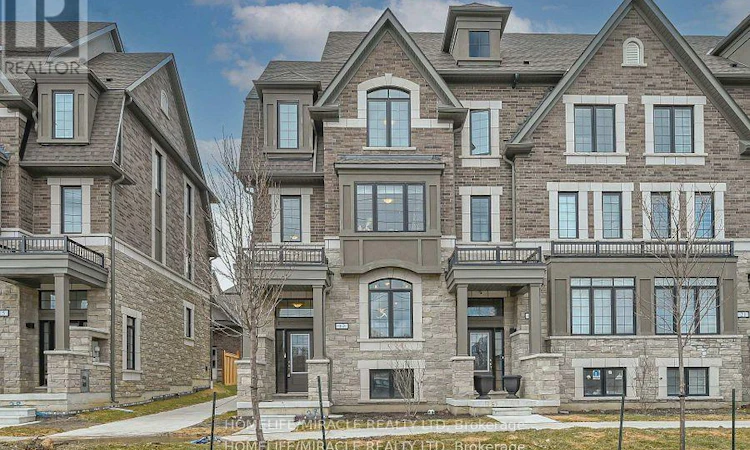 17 Selfridge Way