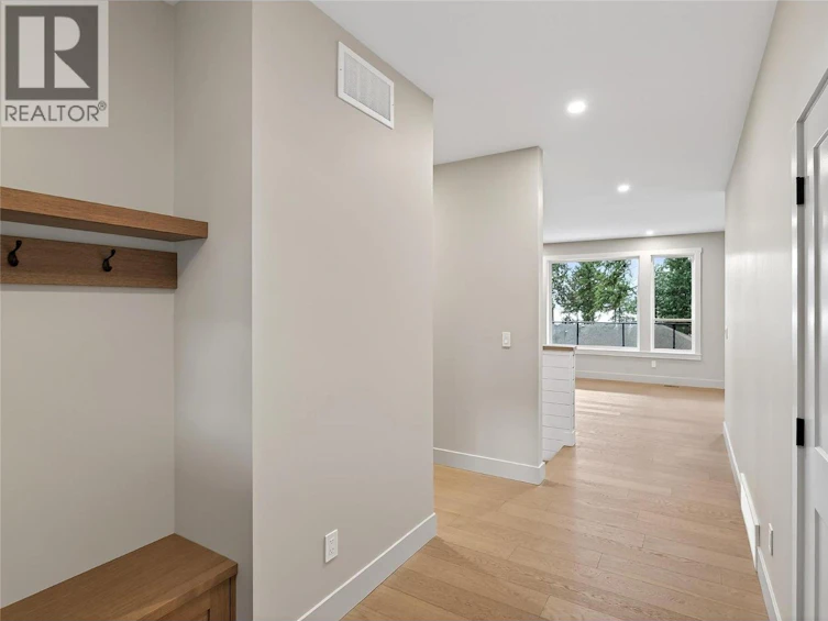 3682 Braelyn Road, Tappen, BC, V0E 2X1 - 6