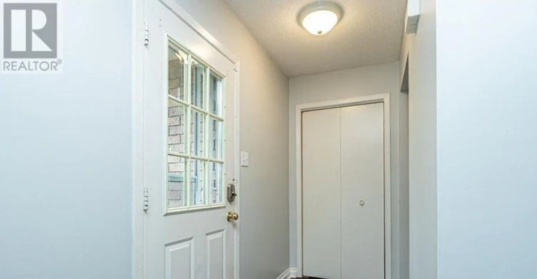 MAIN FLOOR-33 B Grove Street E, Barrie, ON, L4M 2N8 - 2