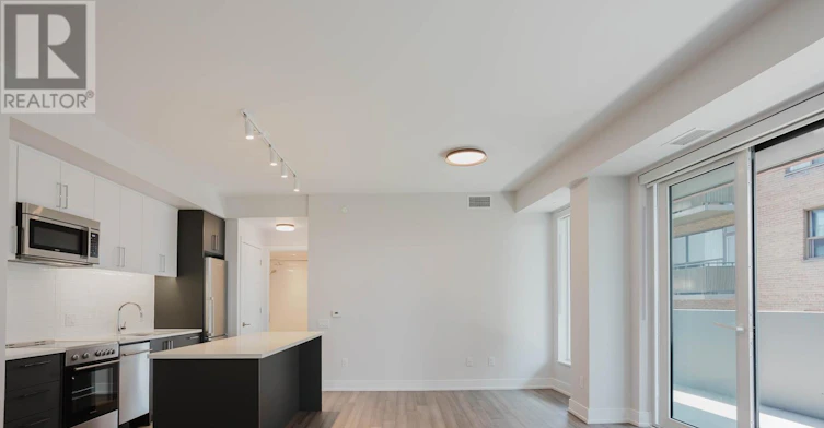 803-2525 Bathurst Street, Toronto, ON, M6B 2Y9