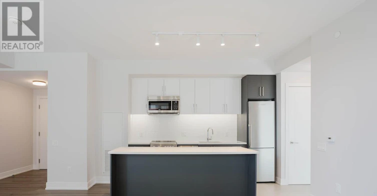 803-2525 Bathurst Street, Toronto, ON, M6B 2Y9 - 2