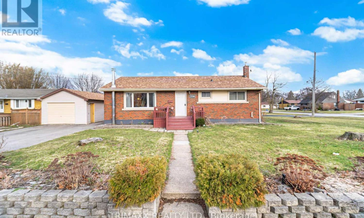 3316 Mclaren Crescent