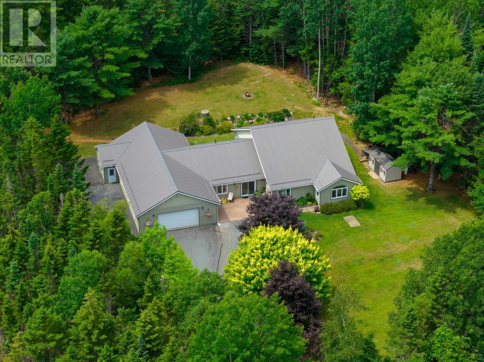 532 Oakland Road, Indian Point, NS, B0J 2E0