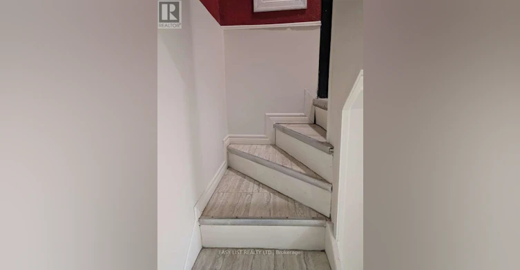 21 Patricia Avenue, Toronto, ON, M2M 1H9