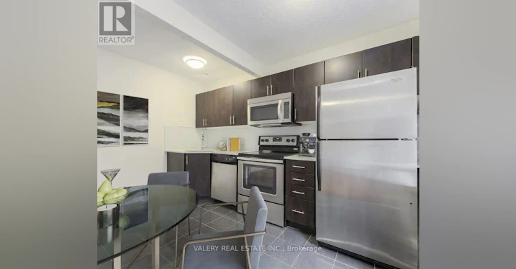 33-2402 Queen Street E, Toronto, ON, M1N 1A2 - 2
