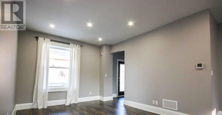 58 Burton Street, Hamilton, ON, L8L 3P8 - 3