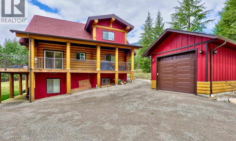 2589 Airstrip Road