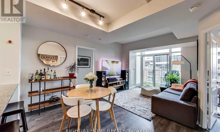 2401-75 Liberty Street EAST