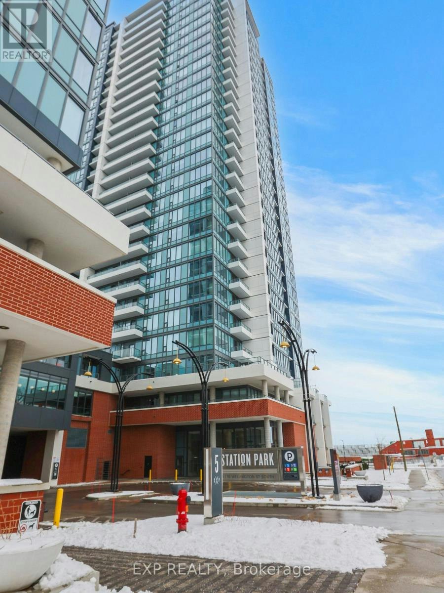 708-15 Wellington Street S, Kitchener, ON, N2G 0E4