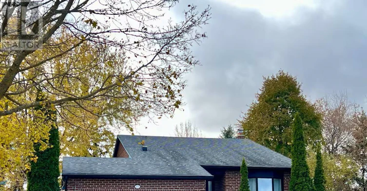 170 Harrison Drive, Newmarket, ON, L3Y 6B9