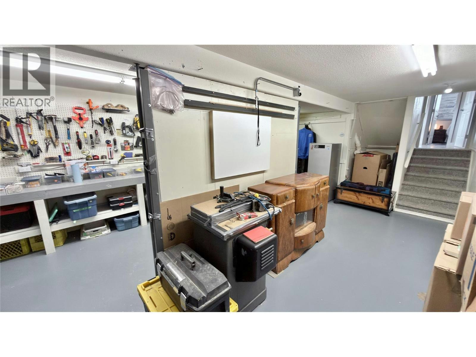 611 Gertrude Street, Midway, BC, V0H 1M0 - 47