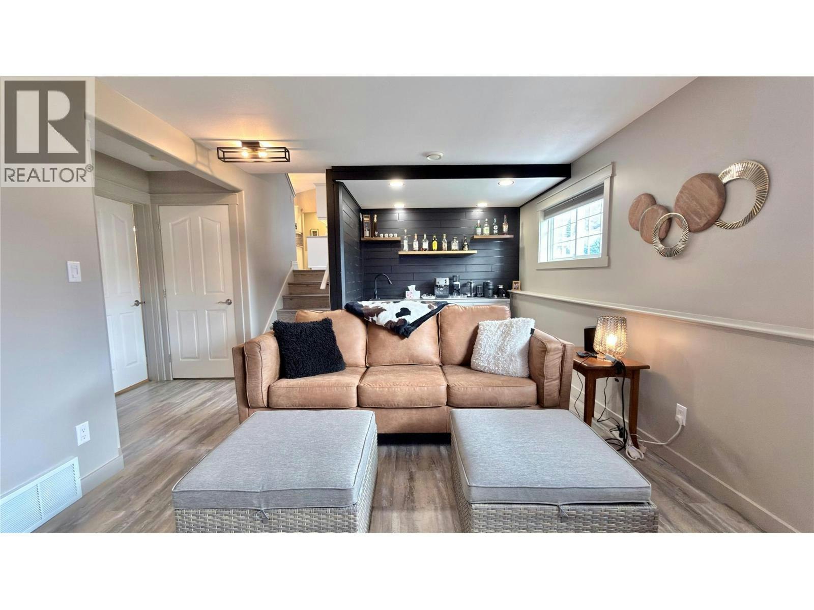 611 Gertrude Street, Midway, BC, V0H 1M0 - 41