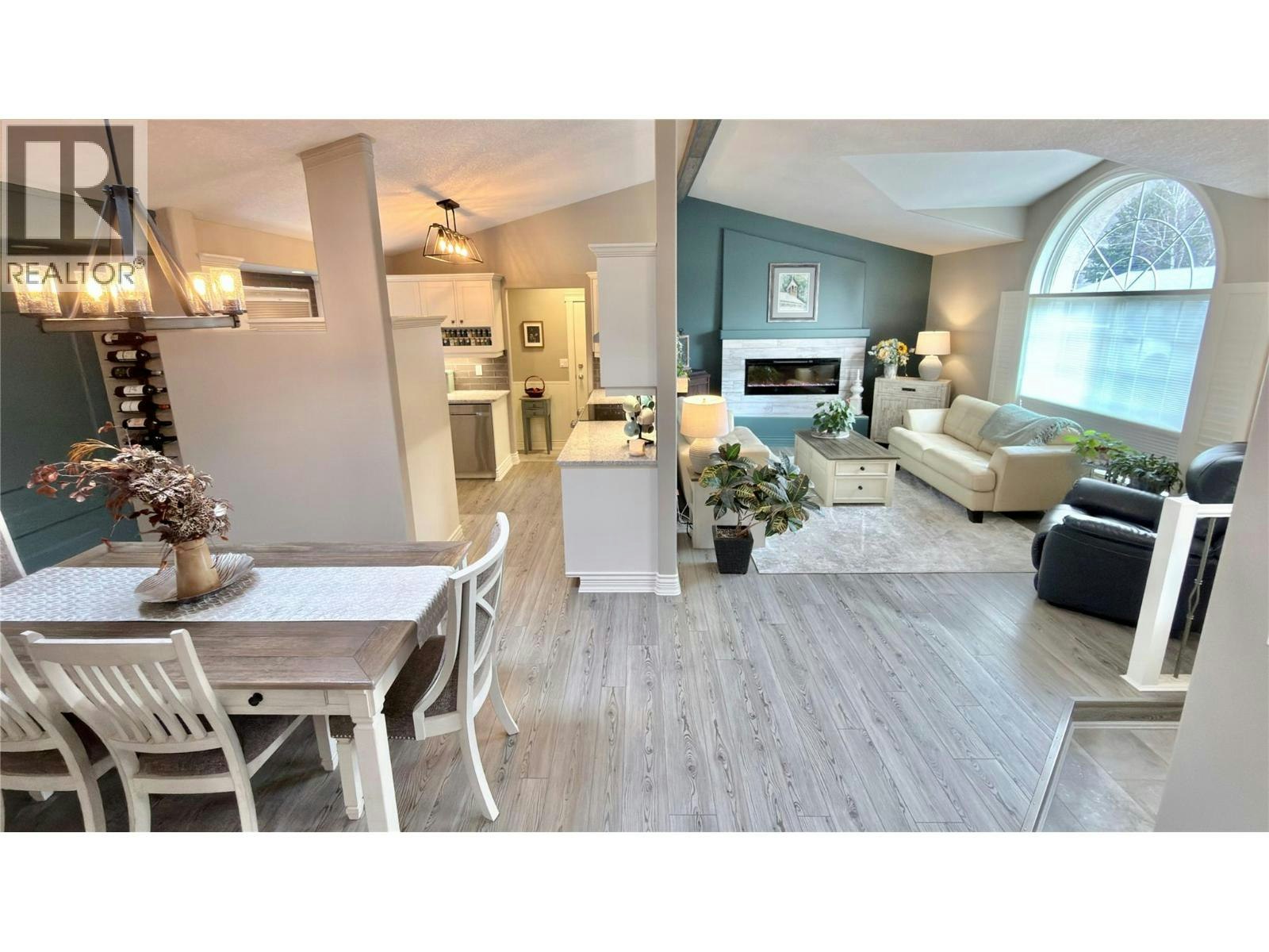 611 Gertrude Street, Midway, BC, V0H 1M0 - 16