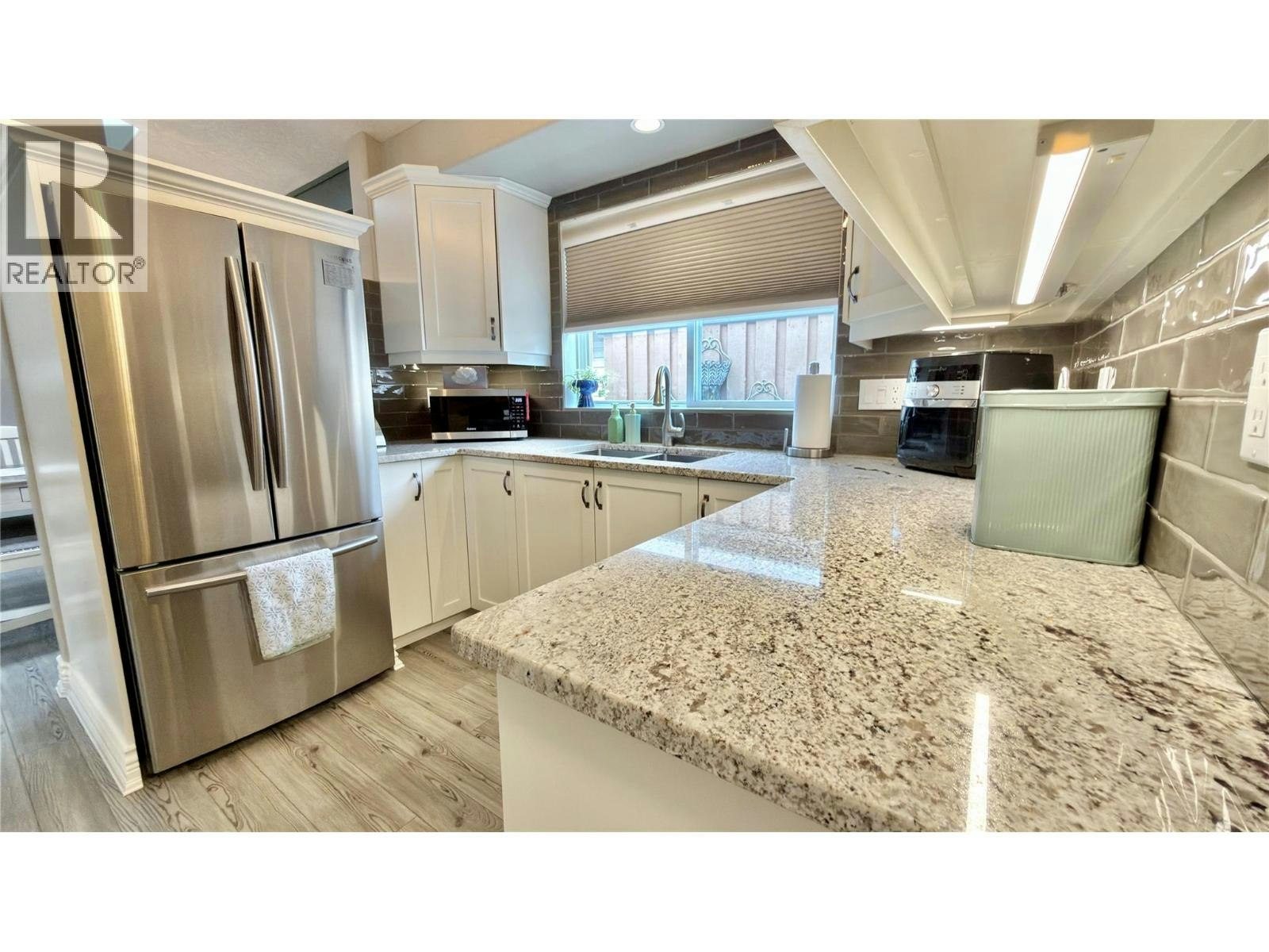 611 Gertrude Street, Midway, BC, V0H 1M0 - 23