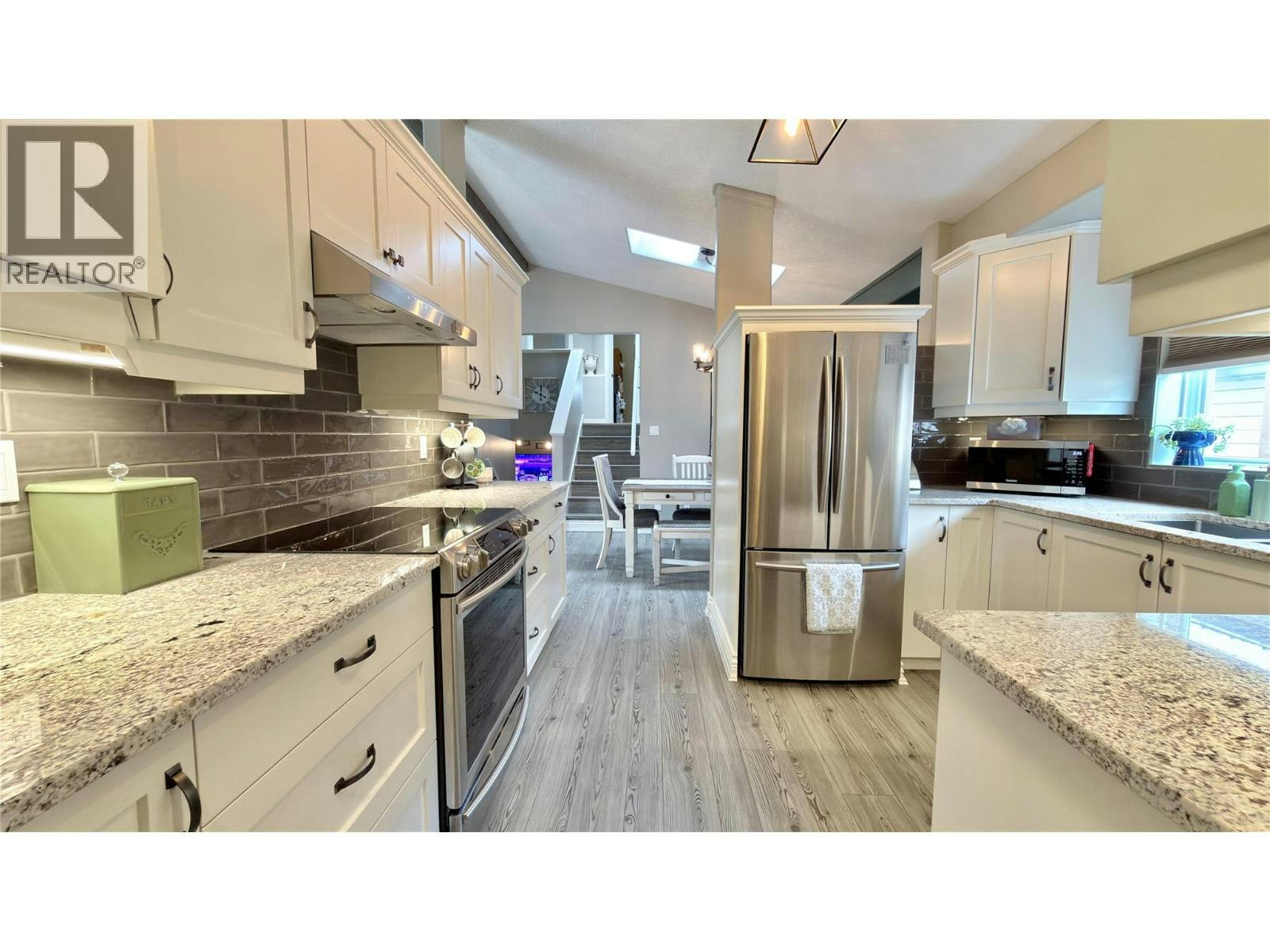 611 Gertrude Street, Midway, BC, V0H 1M0 - 21