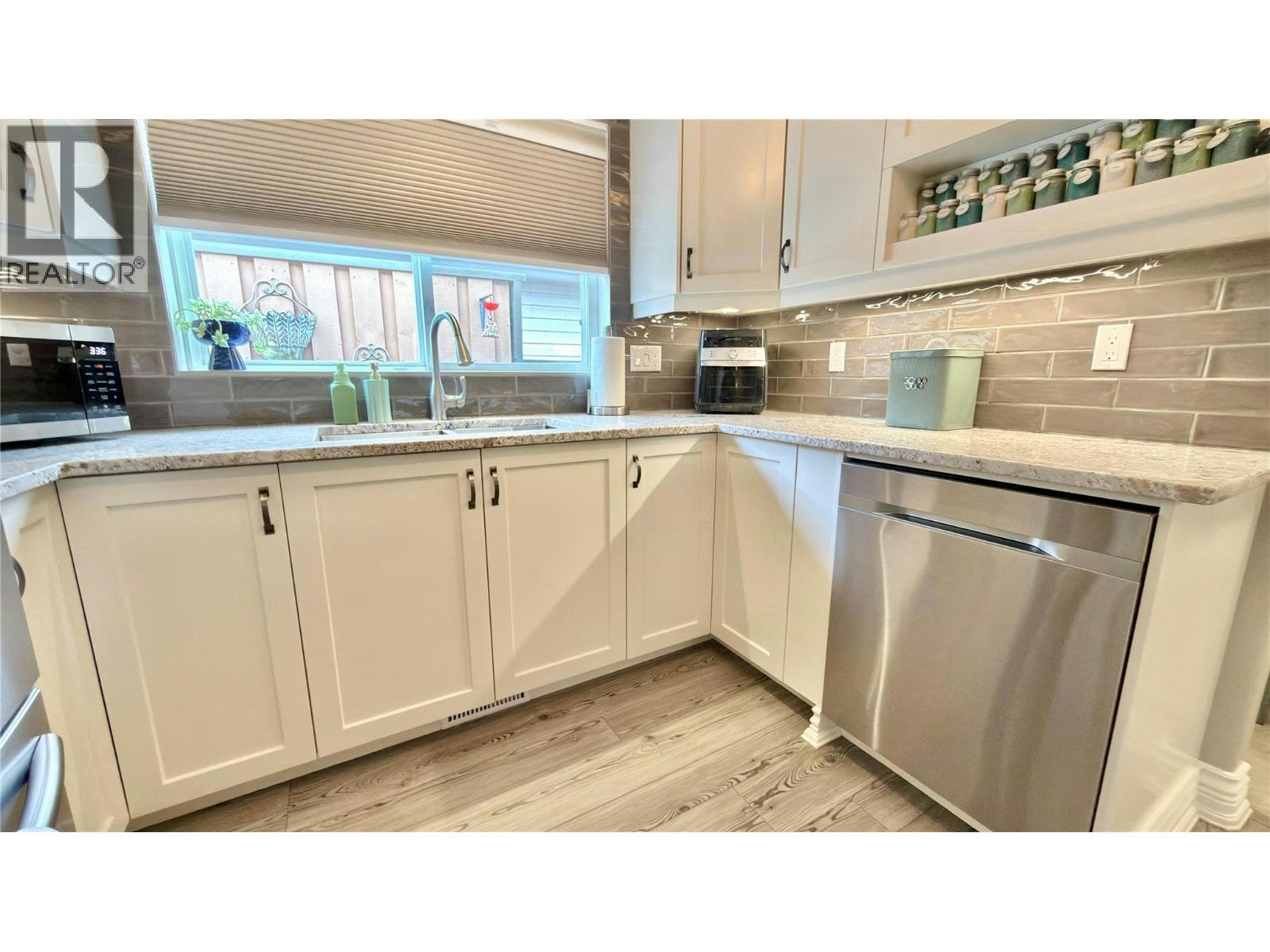 611 Gertrude Street, Midway, BC, V0H 1M0 - 20