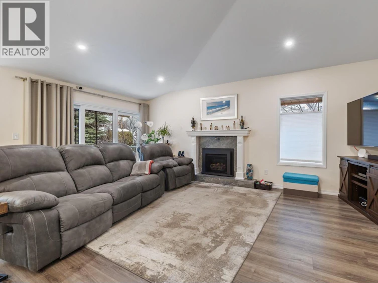 8-1873 Parkview Crescent, Kelowna, BC, V1X 7G7 - 9