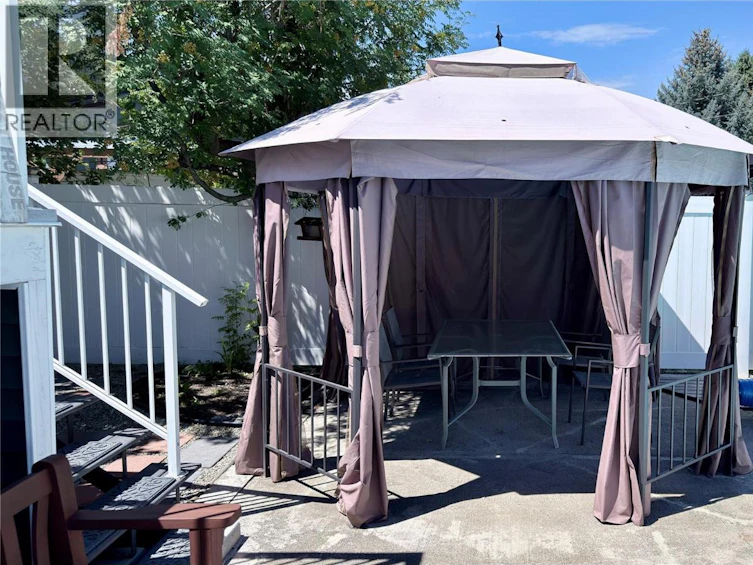 461 Eighth Avenue, Midway, BC, V0H 1M0 - 16