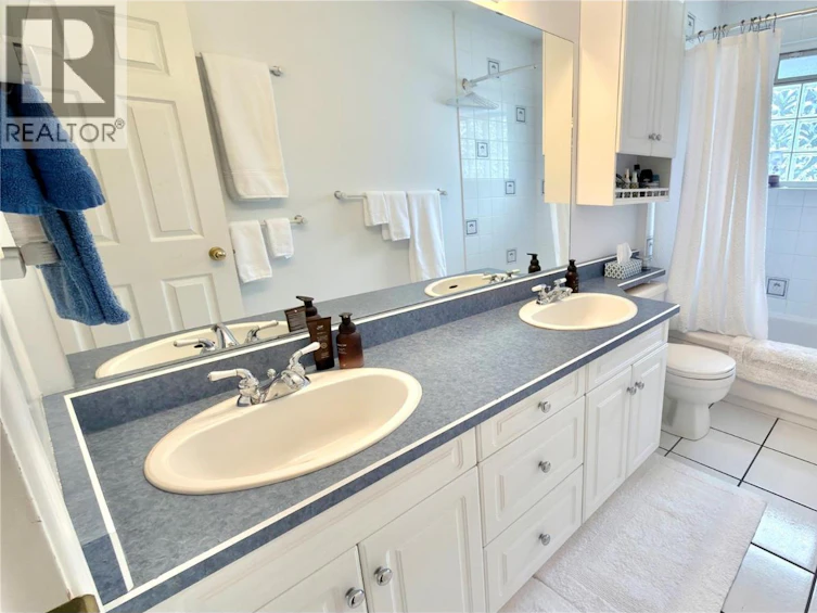 461 Eighth Avenue, Midway, BC, V0H 1M0 - 35